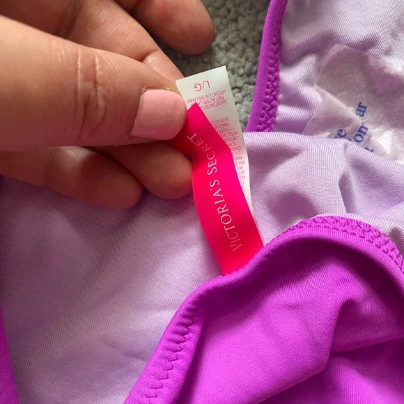 Bikini - Picture 4 of 5